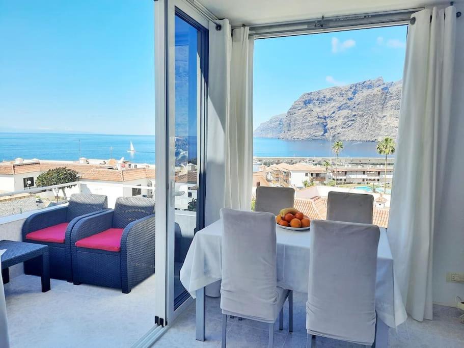 아칸티라도 Amazing View Los Gigantes & La Gomera 아파트 외부 사진